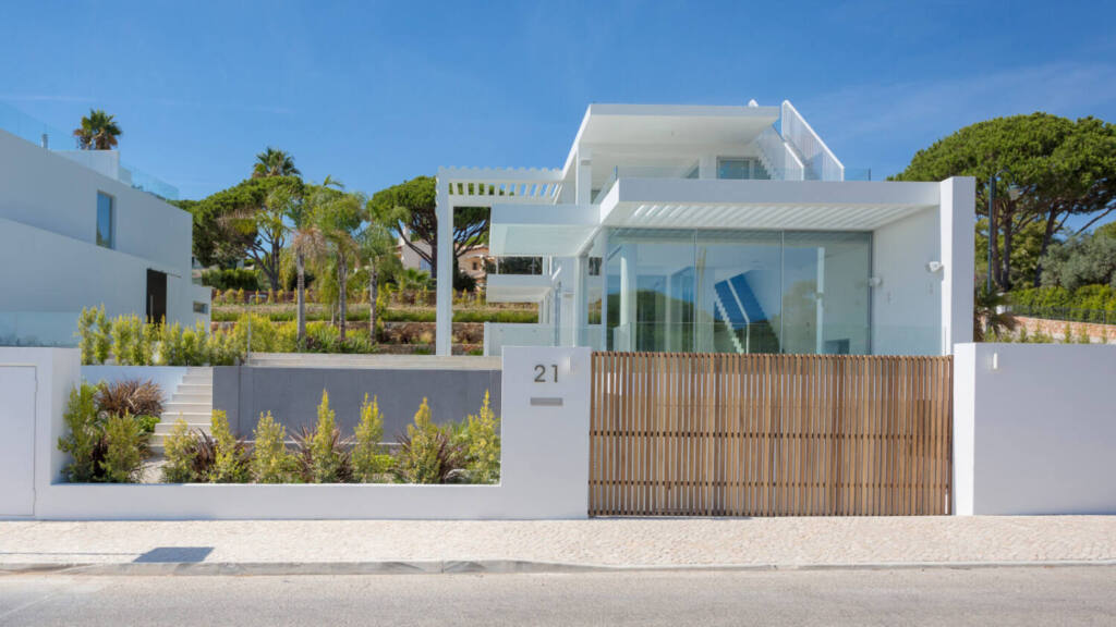 Dunas Douradas Beach Villas, Almancil - the Algarve development that won the Prémio Projeto KNX Portugal 2020, KNX installation by iHome