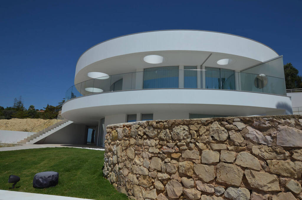 Private house in Lagos, Algarve, architecture by Mário Martins, technology installation by iHome