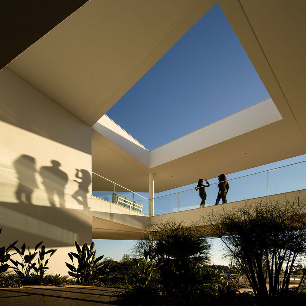 Private house in Meia Praia, Lagos, architecture by Mario Martins, photography by Fernando Guerra, technology installation by iHome