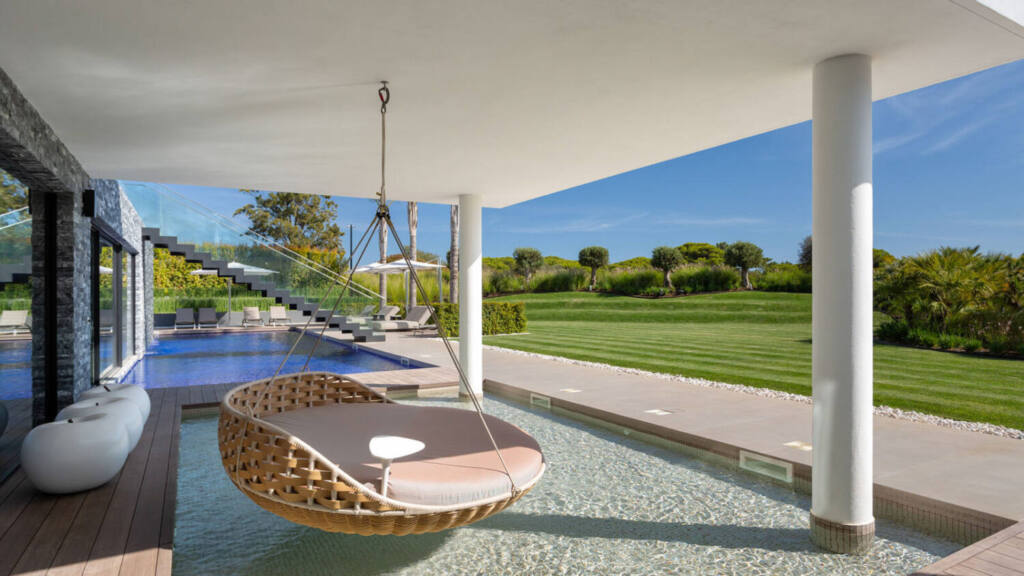Private house in Quinta do Lago, Algarve, architecture by JSH Algarve, technology installation by iHome